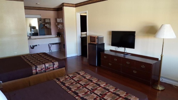 Anaheim Astoria Inn & Suites image 19