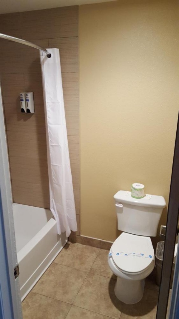 Anaheim Astoria Inn & Suites image 24